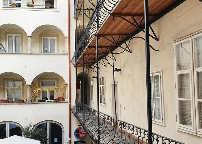 Kienreich - Verstecktes Juwel Im Zentrum Von 公寓